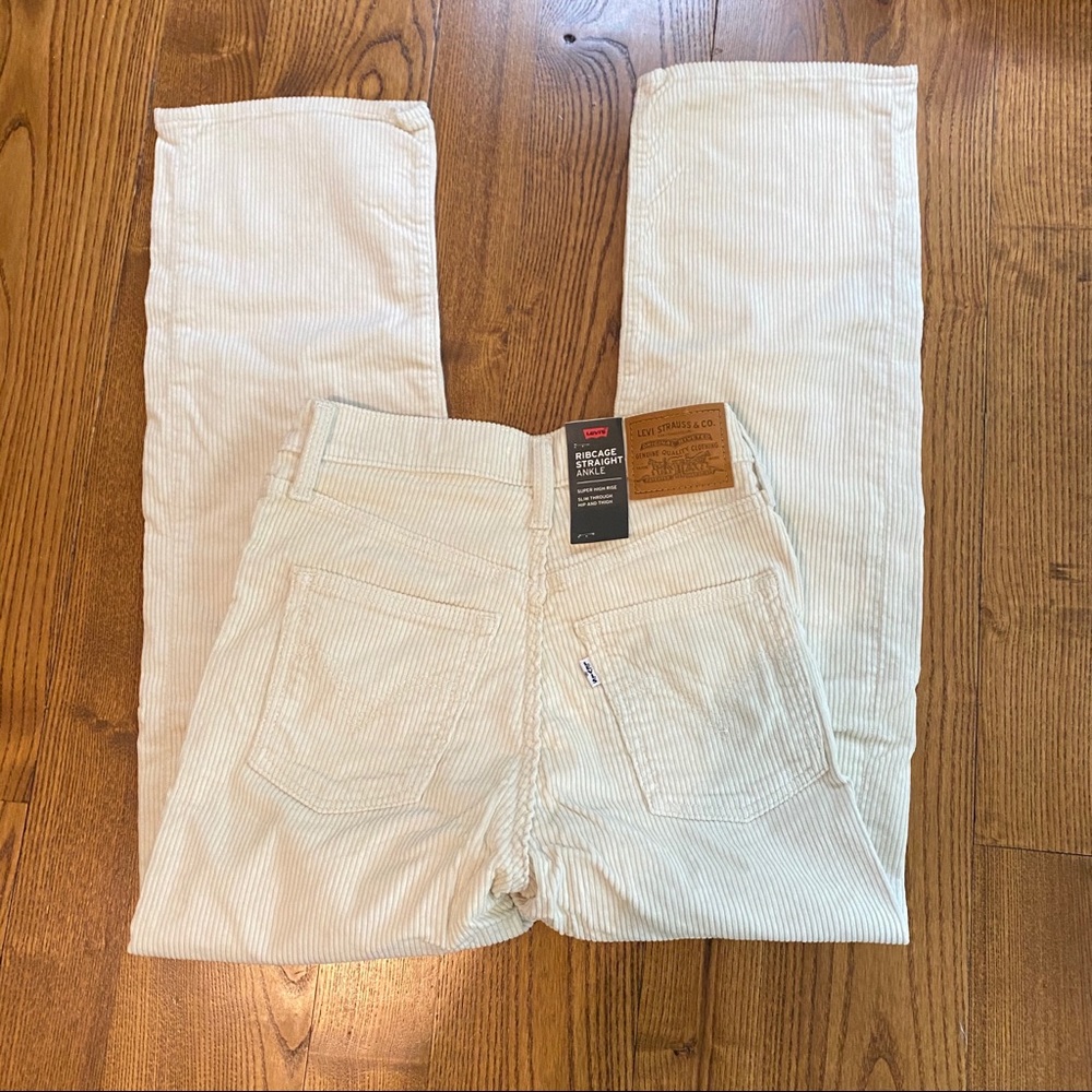 NWT Levi’s Ribcage Straight Ankle Corduroy Pants - Picture 14 of 15